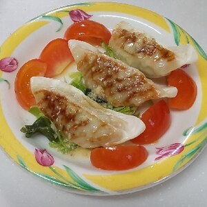 焼き餃子の生姜ぽん酢サラダ